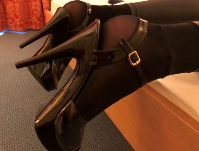 Heels, Leggings, Corset and Blowjob