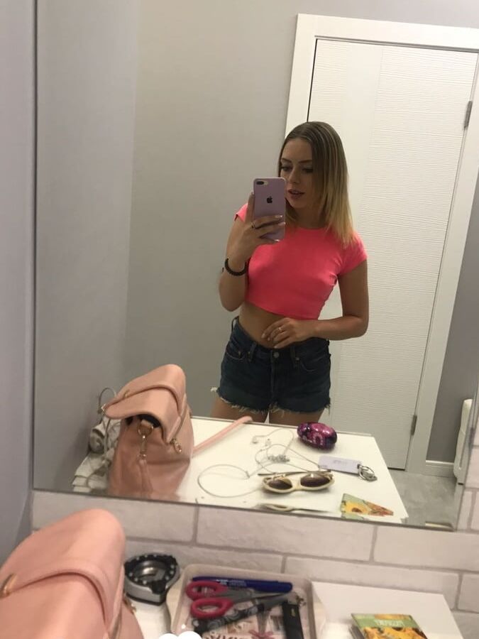 Took a couple of selfies before my date
