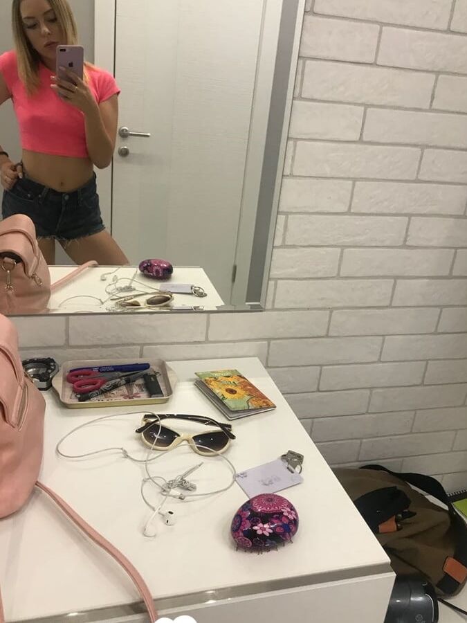 Took a couple of selfies before my date