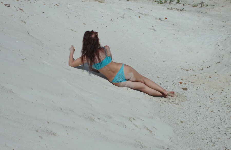 On White Sand in turquos bikini