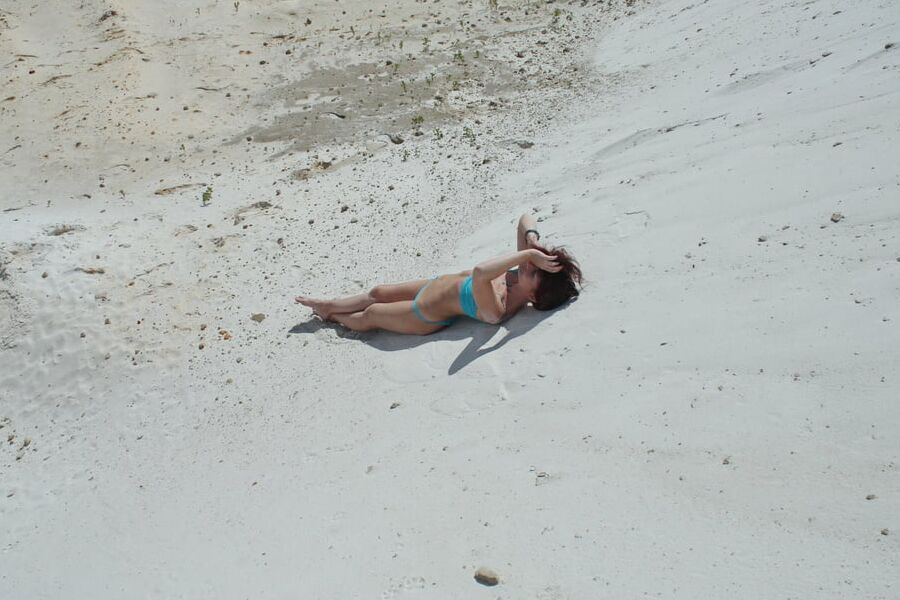 On White Sand in turquos bikini