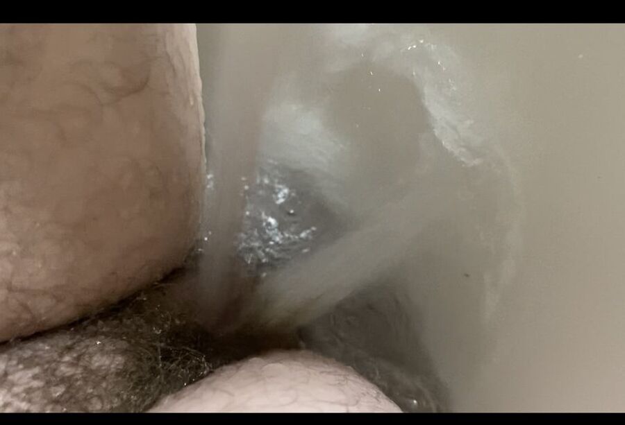 Water stream makes me cum . .