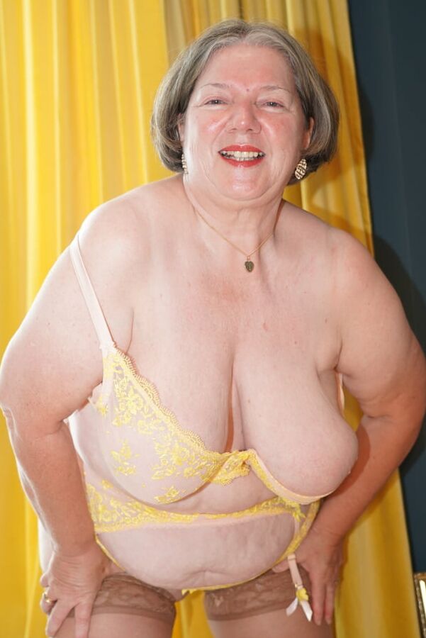 Chris44g Peach & Apricot Lingerie