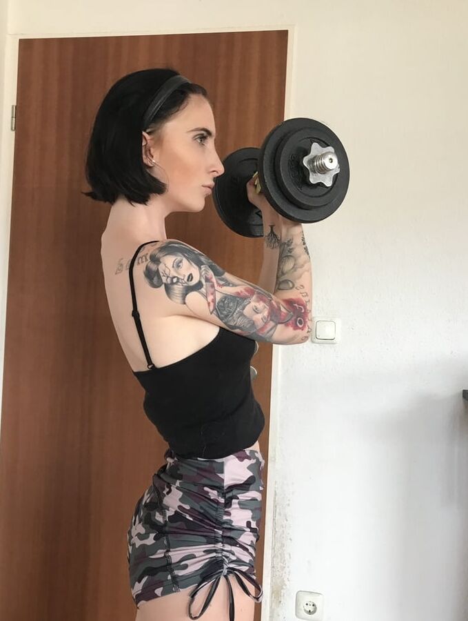 Sexy and funny private Pics Lou Nesbit. Lia Louise