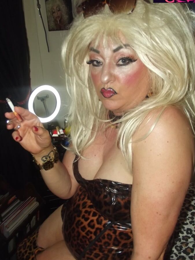 LEOPARD WHORE