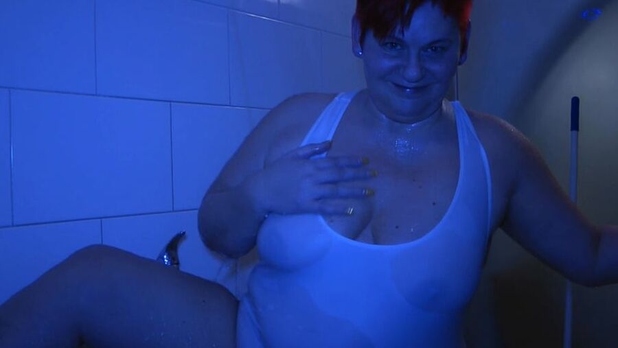 Transparent SWIMSUIT under the SHOWER