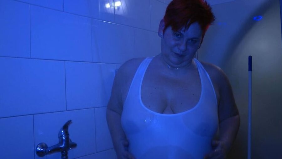 Transparent SWIMSUIT under the SHOWER