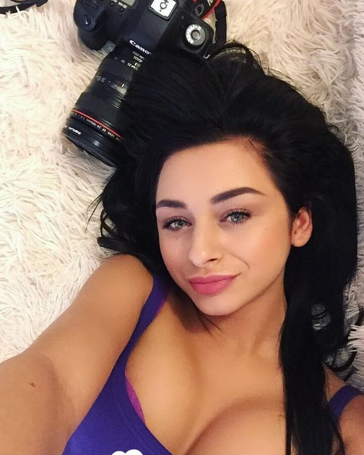 Gorgeous amateur model displaying her amazing curves