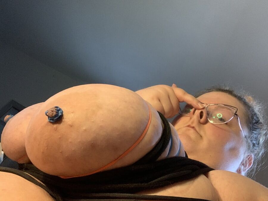 SSBBW Hog Freak Tied Tits