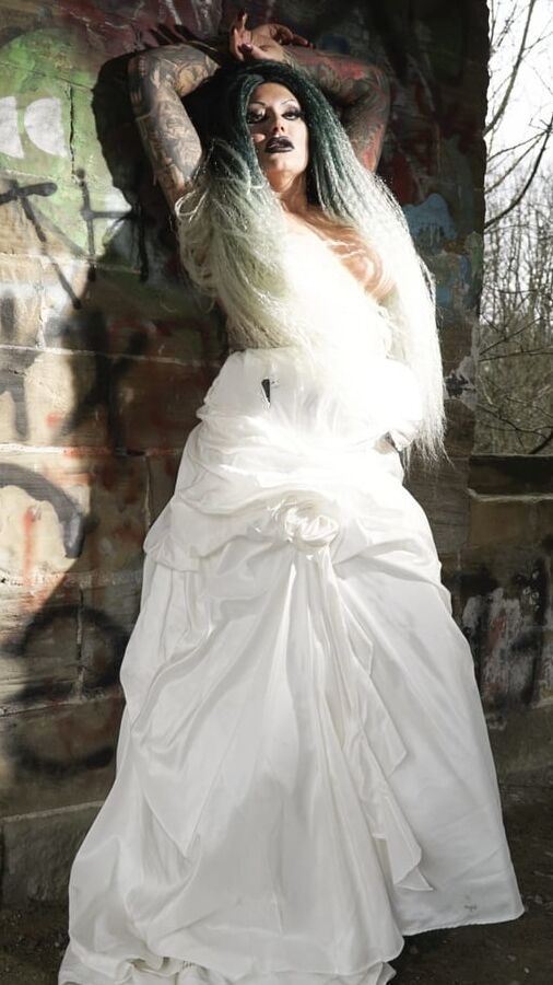 GOTHIC BRIDE