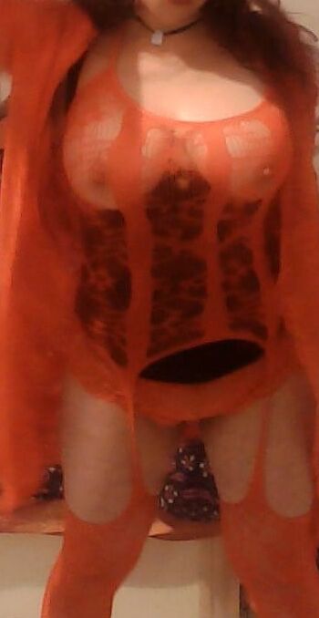 A LITTLE OF ME. UN POCO DE MI