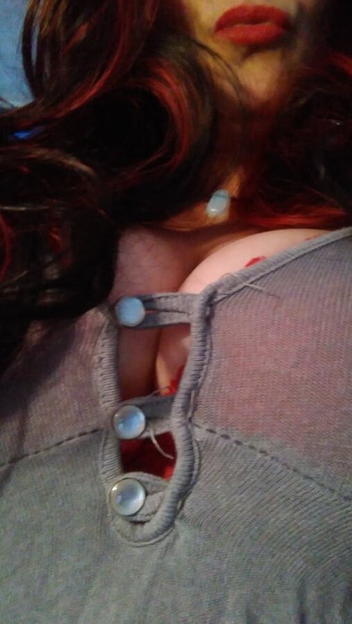 A LITTLE OF ME. UN POCO DE MI