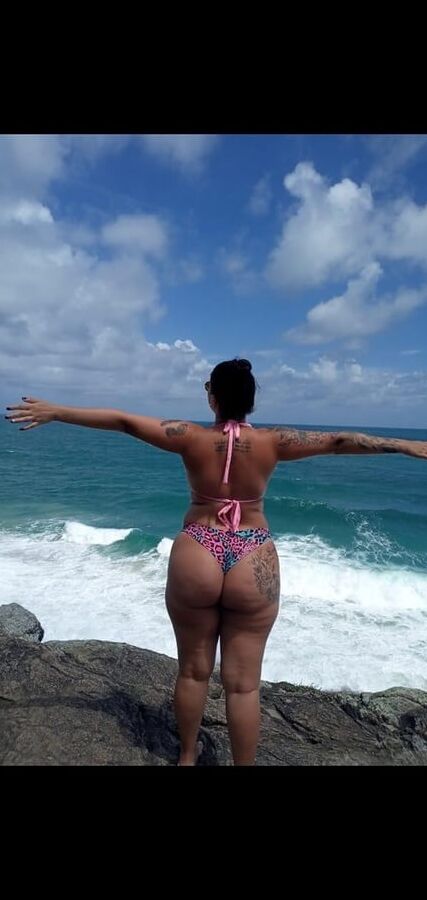 Hottest asses and chicks