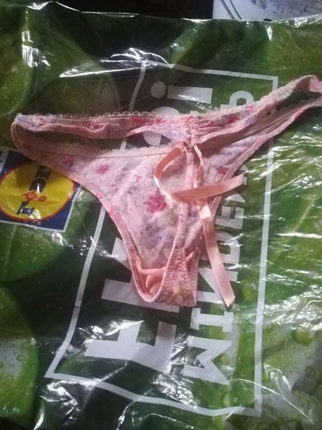 Garage thong