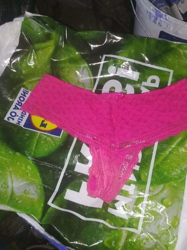 Garage thong