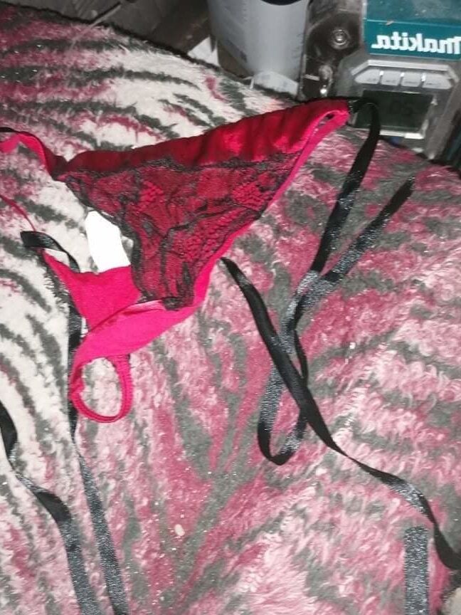 Garage thong