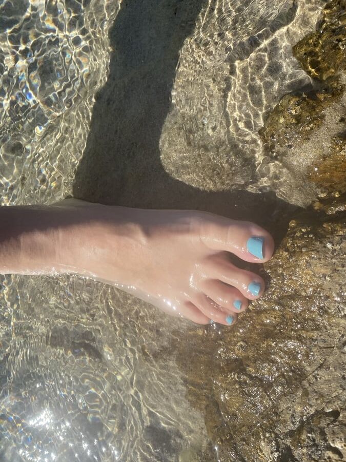 Feet sandals beach