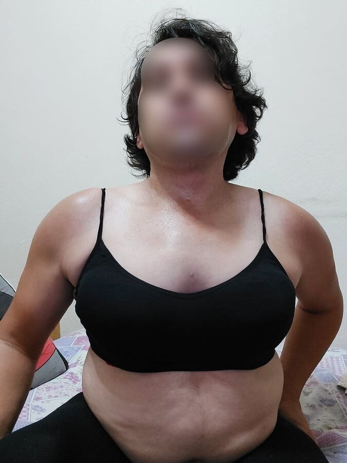 I in black bra pantyhose