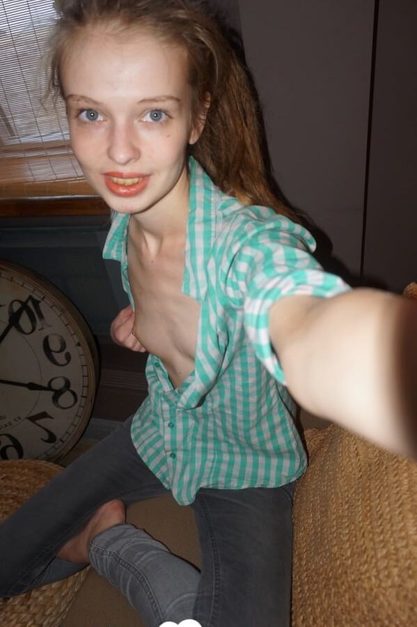 Cutie loves to strip her clothes off