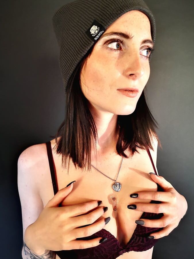 Pics Lou Nesbit.Lia Louise
