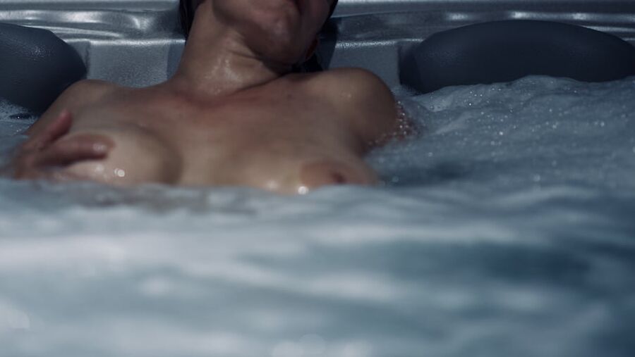 Slut wife in jacuzzi show her big boobs and ass french bitch