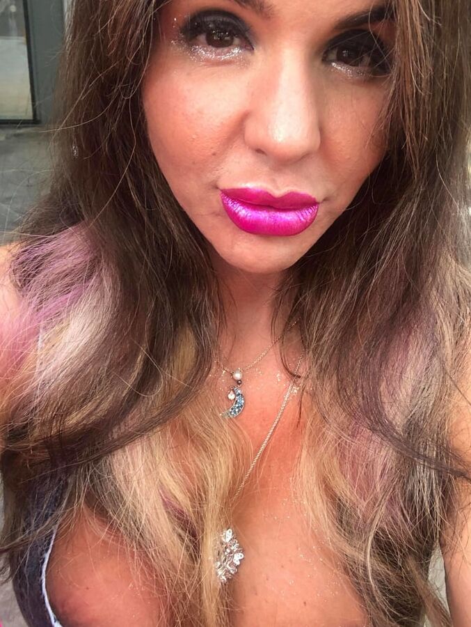 Tabbyanne Sexy Holmewood Bradford slut big tit milf