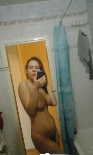My ex-girlfriends nudes for you horny lads