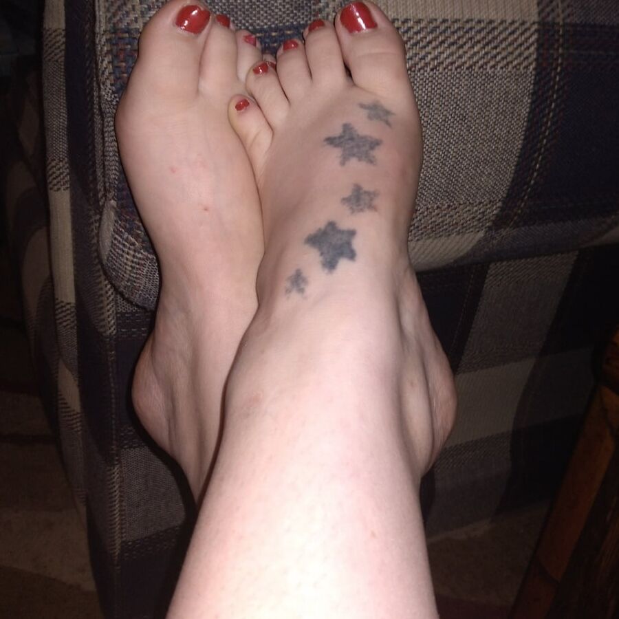 My cute little feet (size 7)