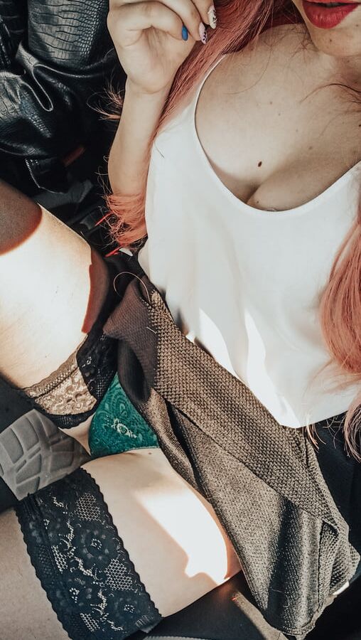 Pink-hair girl!