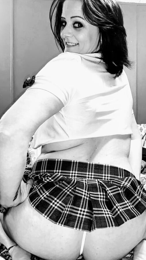 Cumslut Khandi Kisses79