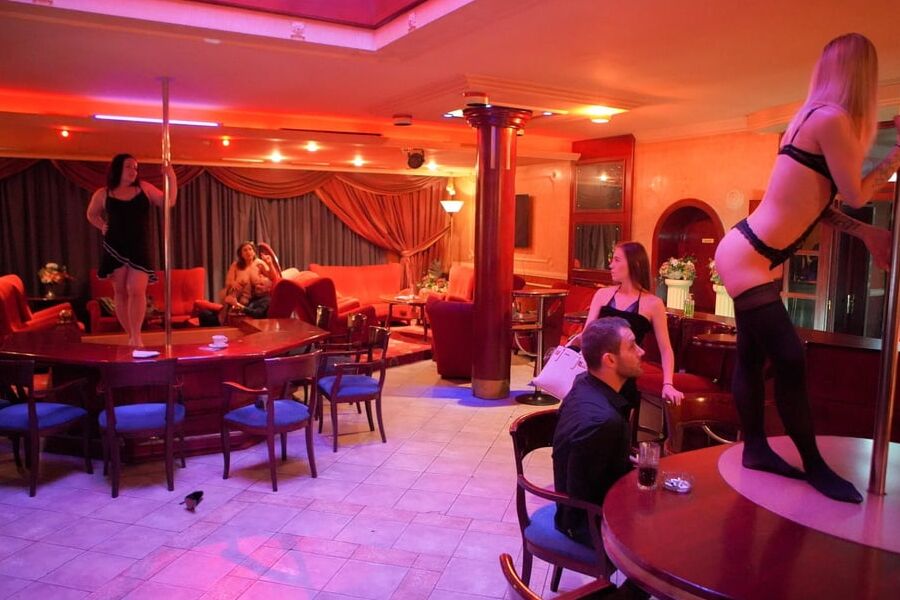 Her first experience in a nightclub at ClubCastings