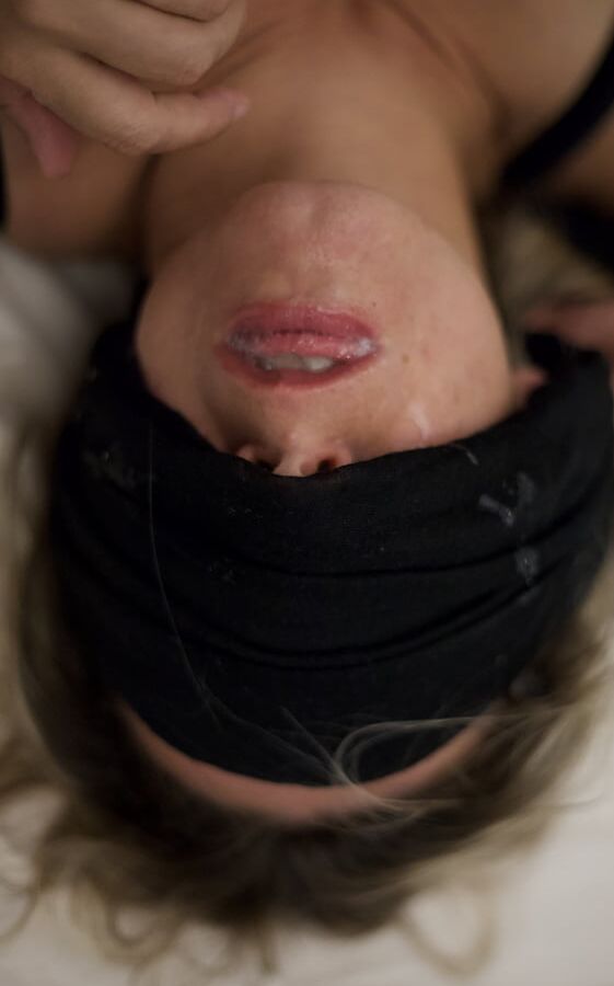 Salope femme baise bouche chatte gode trou du cul plug webslut sucer