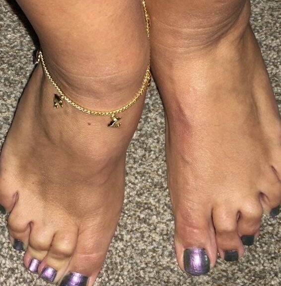 Some feet pics for all you foot guys out there