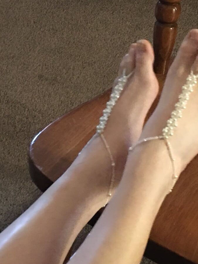 Some feet pics for all you foot guys out there