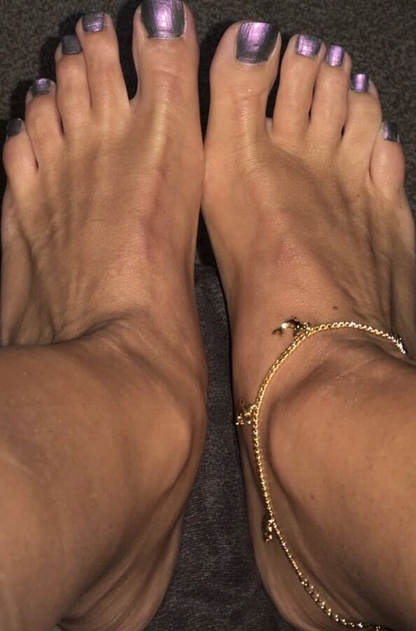 Some feet pics for all you foot guys out there