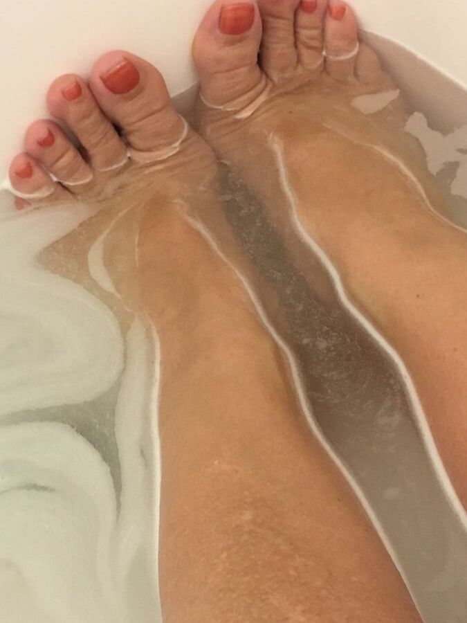 Aryana's Feet