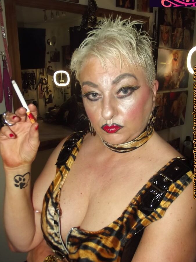 WHORE SLUT SLAG THATS ME