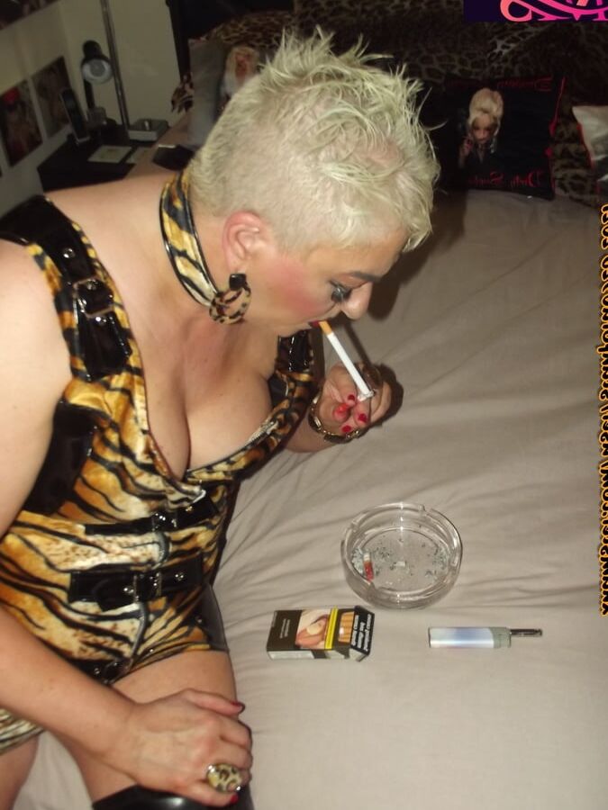 WHORE SLUT SLAG THATS ME