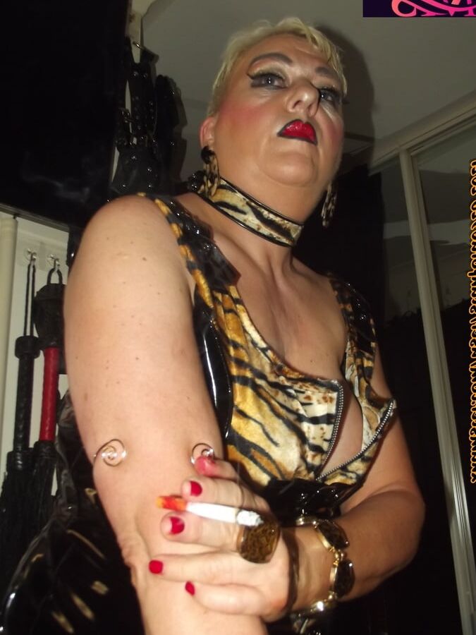WHORE SLUT SLAG THATS ME