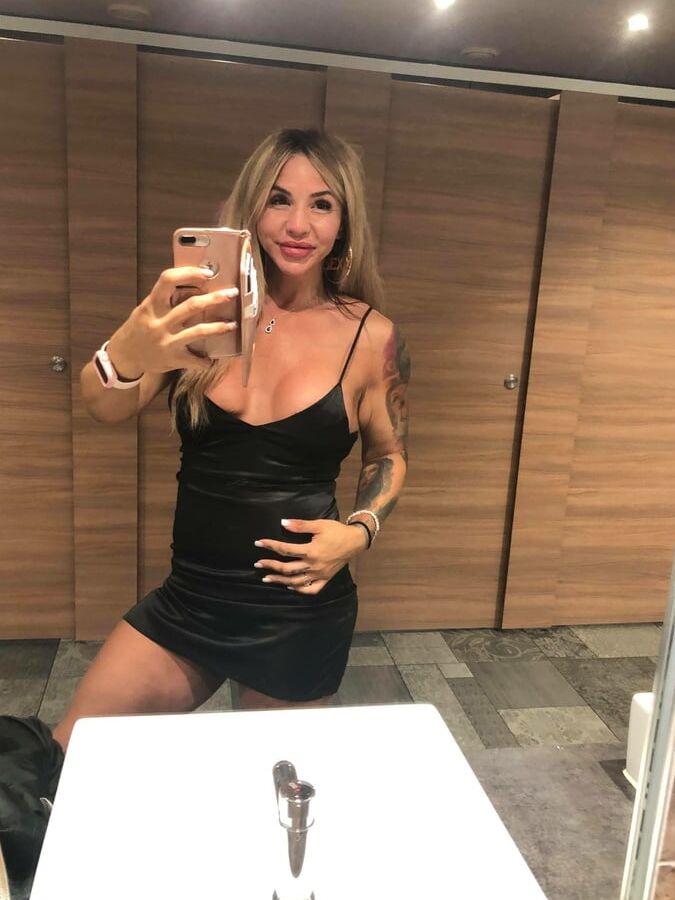 Tabbyanne manchester whore dressed like a slut in public