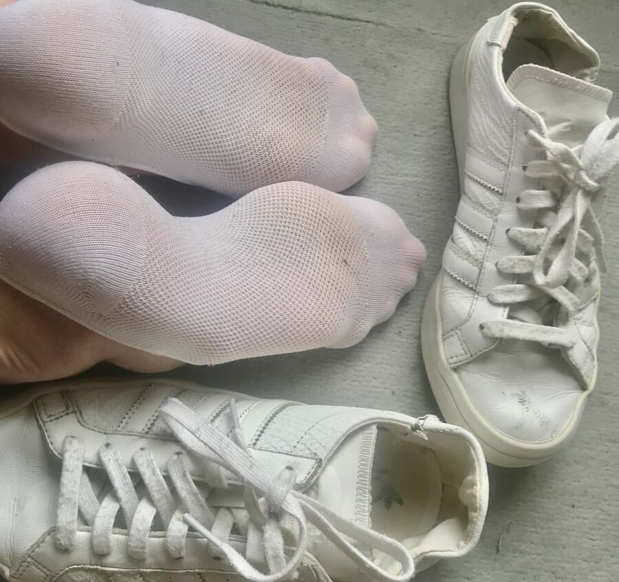 Sneakers & socks FOR SALE