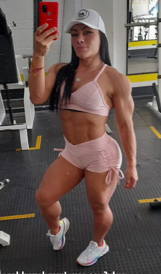 Female Muscle Selfies