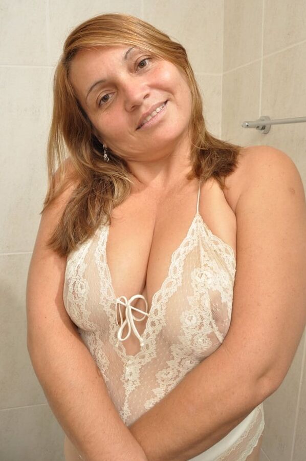 Mature Latina milfs and gilfs from OlderWomanFun