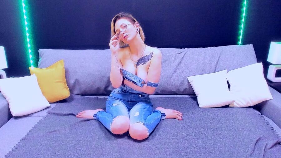 Lets play with me
