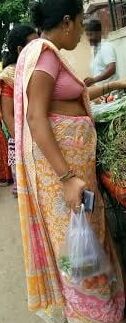 Side boobs in saree