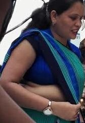 Side boobs in saree