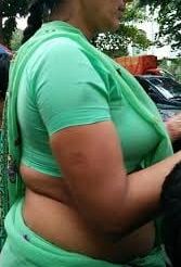 Side boobs in saree