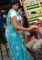 Side boobs in saree