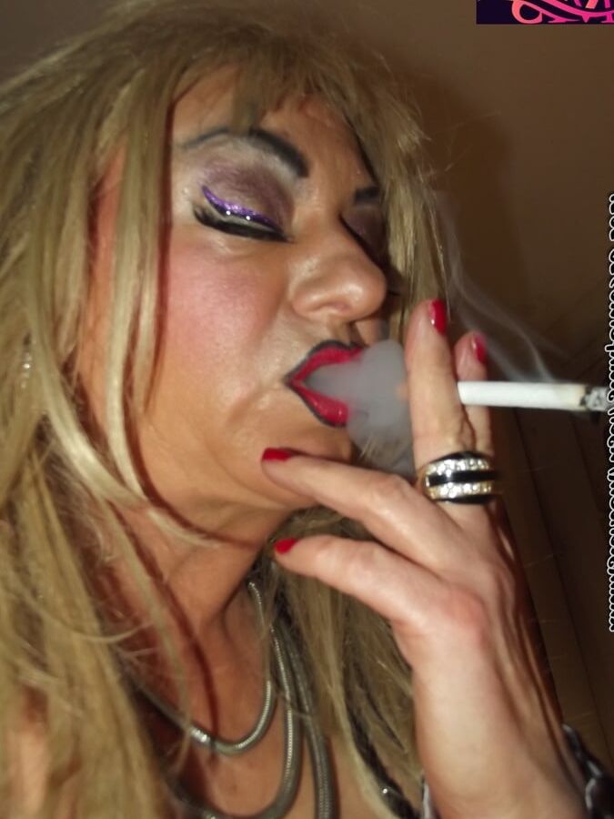 WHORE RELAXING