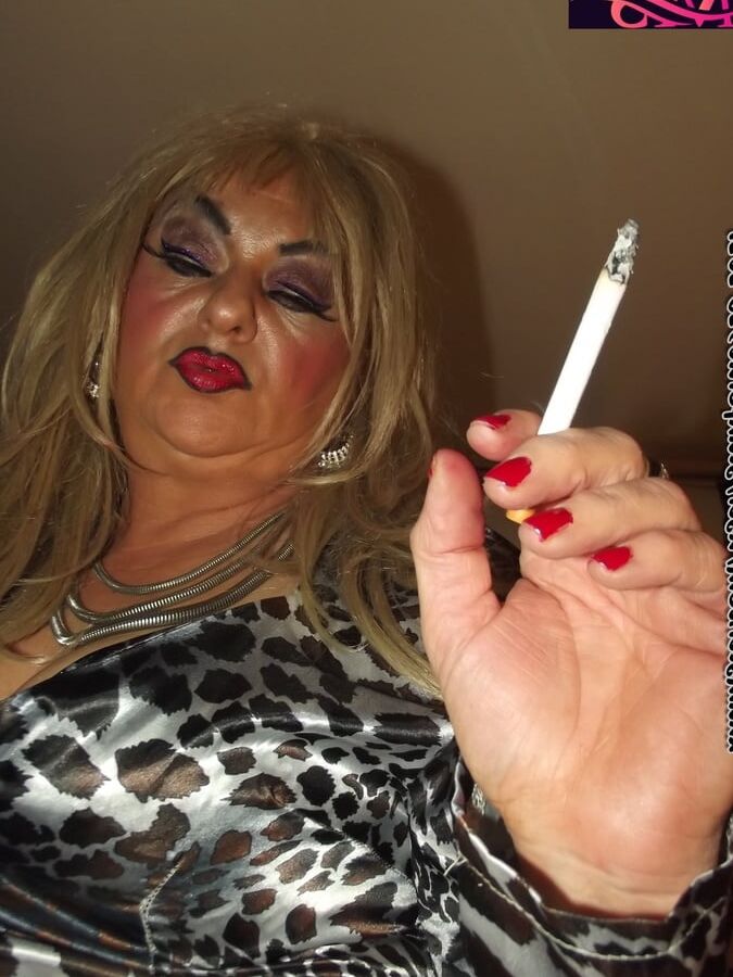 WHORE RELAXING